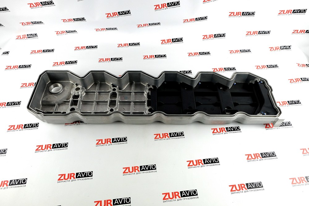 Крышка клапанная 6ISBe /2831325/3968862 4939895 4939895