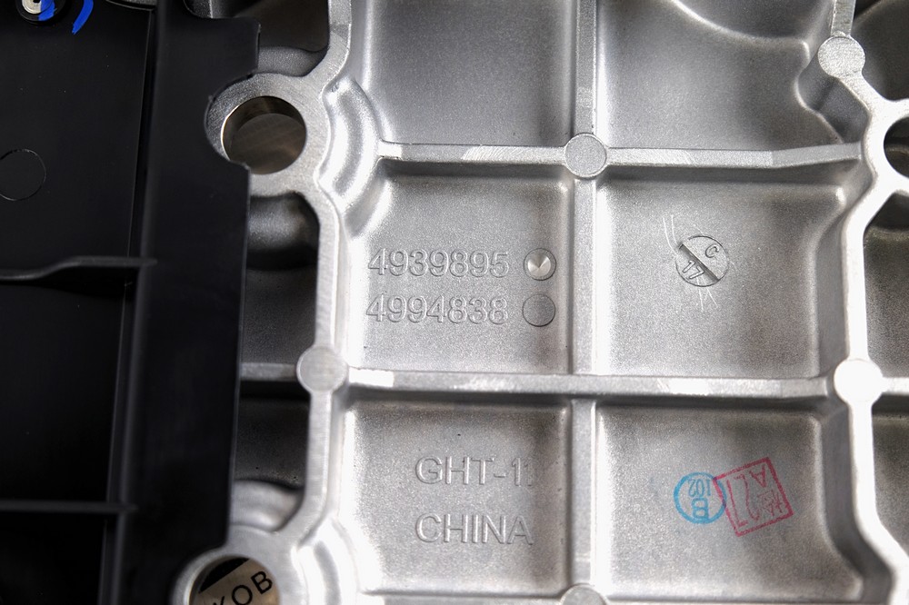 Крышка клапанная 6ISBe /2831325/3968862 4939895 4939895